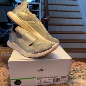 APL Women's TechLoom Bliss
